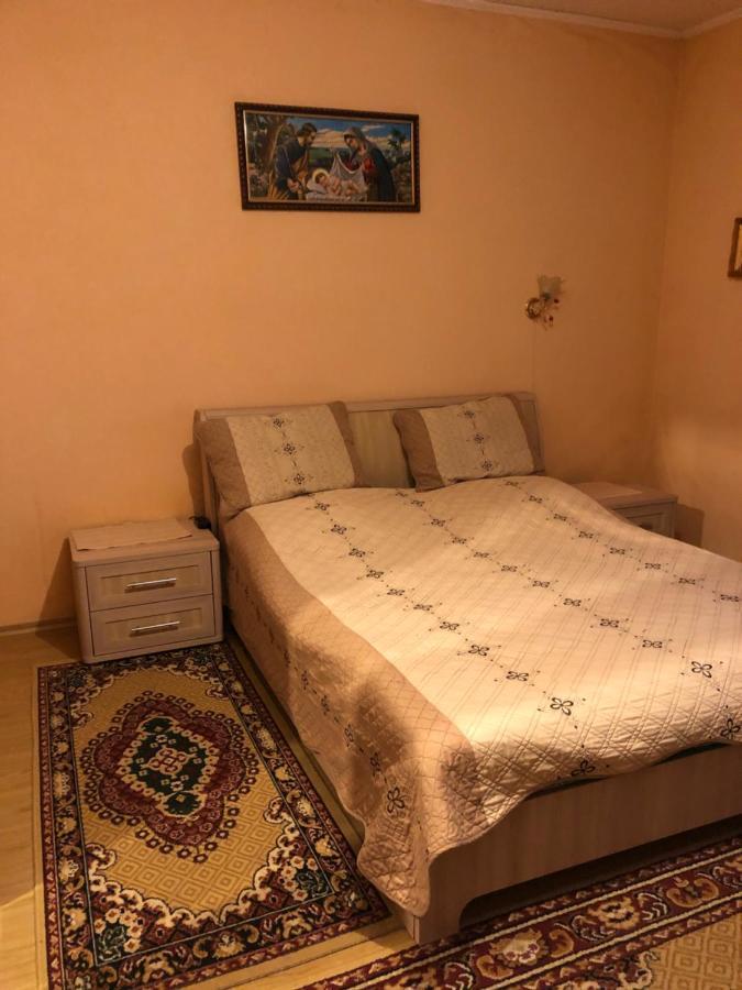 Біля Комори Pilipets Exterior foto